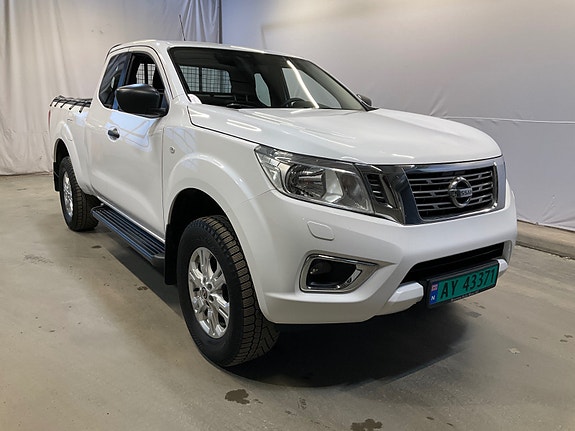 Nissan Navara 2 of 5