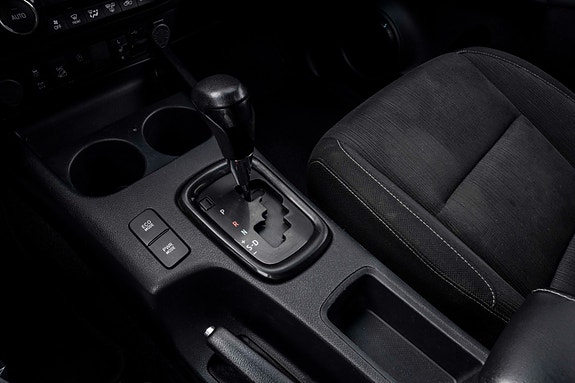 Toyota HiLux 26 of 27