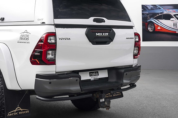 Toyota HiLux 7 of 27