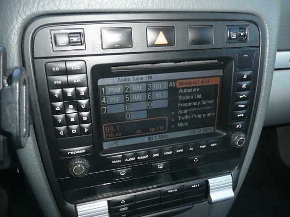 Porsche Cayenne 20 of 26