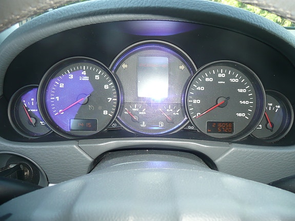 Porsche Cayenne 19 of 26
