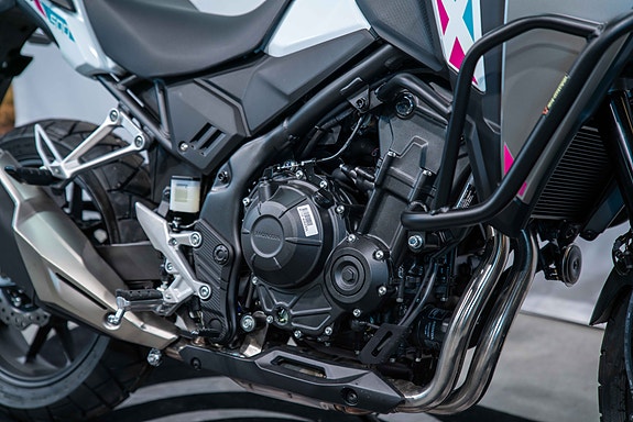 Honda NX500 med crashbar, tankveske og varmeholker 5 of 5