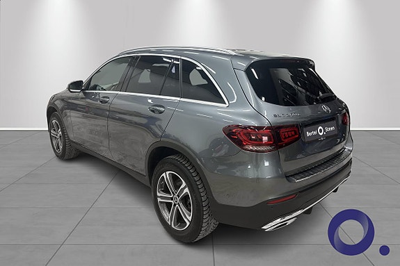 Mercedes-Benz GLC300 e 2 of 18