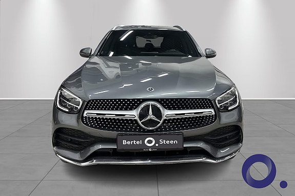 Mercedes-Benz GLC300 e 9 of 18