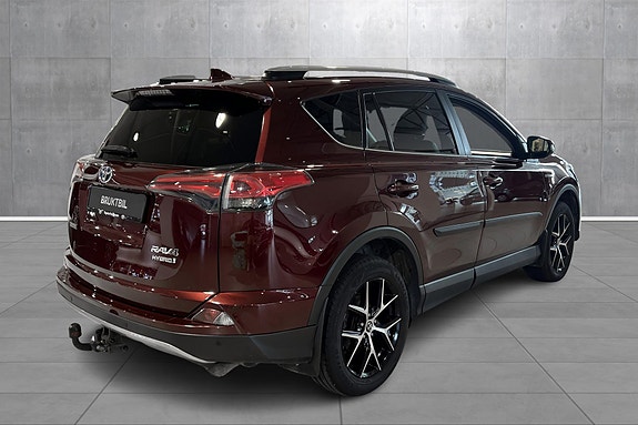Toyota RAV4 5 of 5
