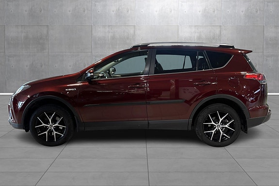 Toyota RAV4 2 of 5