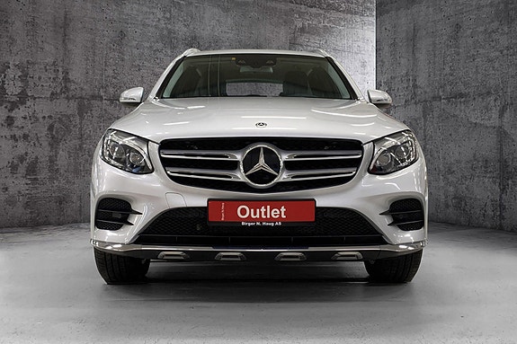 Mercedes-Benz GLC350 e 2 of 5