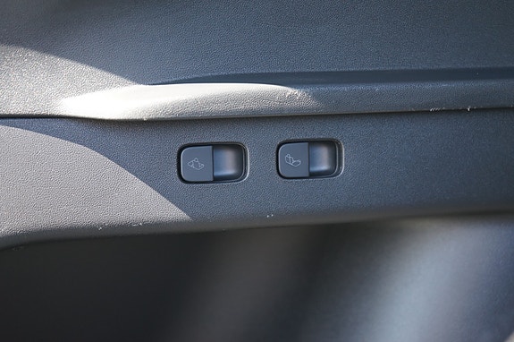 Tesla Model Y 26 of 30