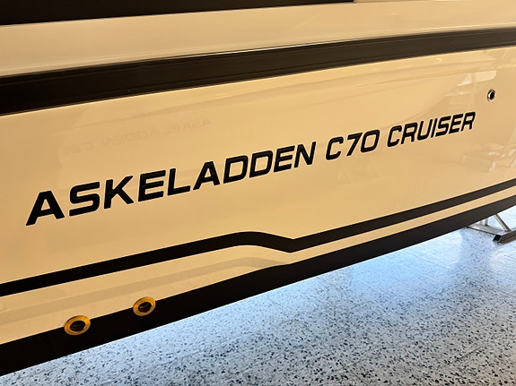 Askeladden C70 2027 Suzuki DF300. Ankervinsj og baugpropell 18 of 30