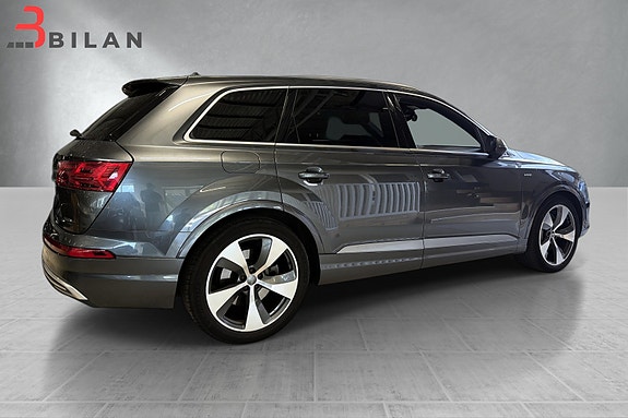 Audi Q7 13 of 30