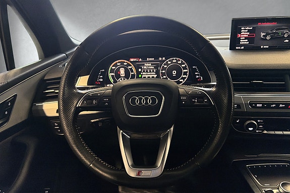 Audi Q7 28 of 30