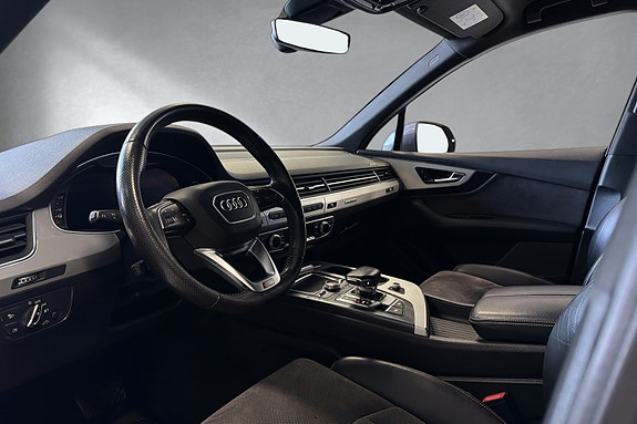 Audi Q7 20 of 30
