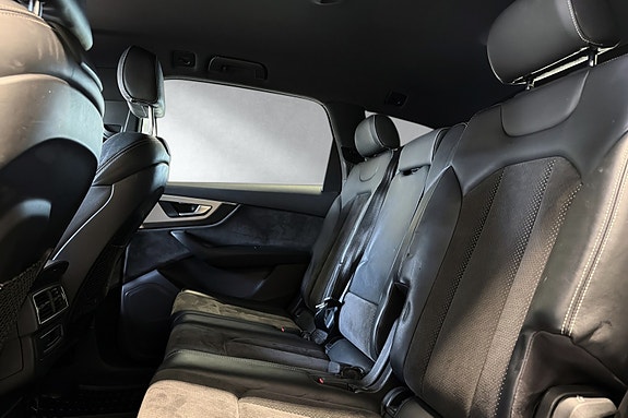Audi Q7 24 of 30