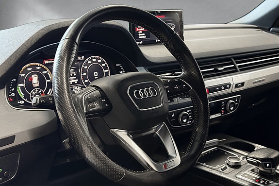 Audi Q7 19 of 30