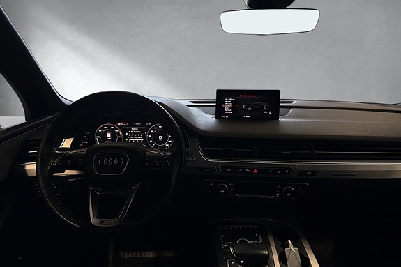 Audi Q7 26 of 30