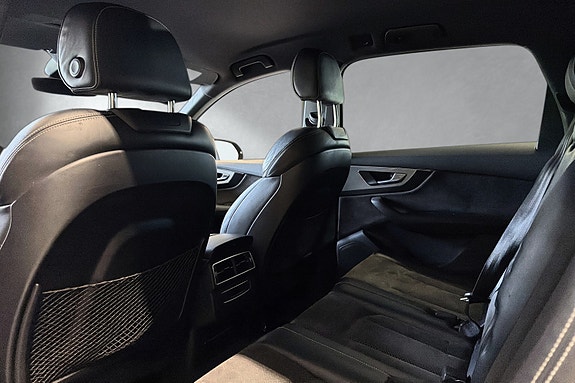 Audi Q7 25 of 30