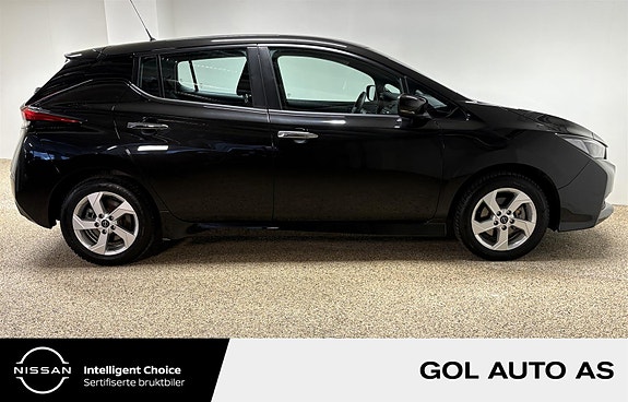 Nissan Leaf 8 of 24