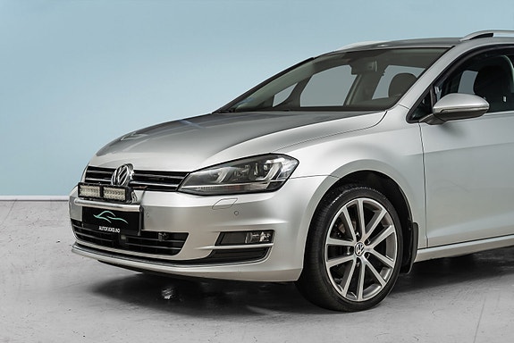 Volkswagen Golf Sportsvan 2 of 5