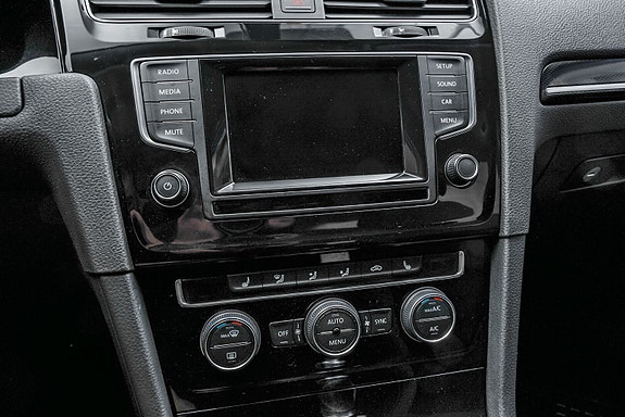 Volkswagen Golf Sportsvan 20 of 30