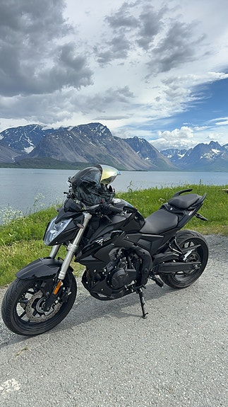 VOGE 500 R 7 of 8