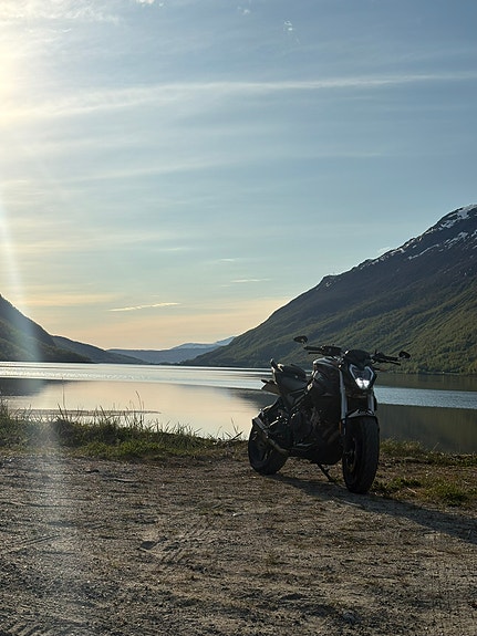 VOGE 500 R 2 of 8