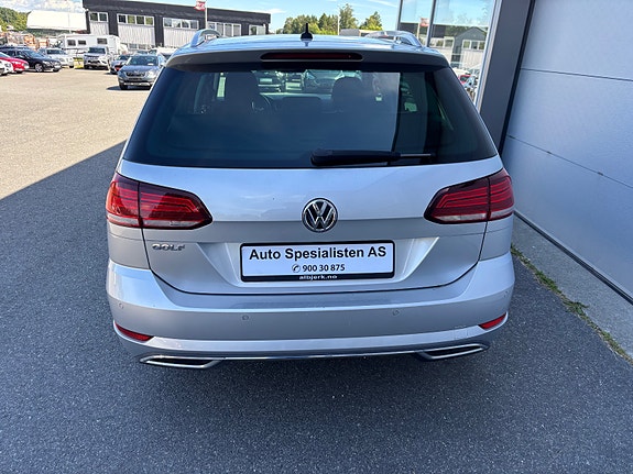 Volkswagen Golf VII 10 of 27