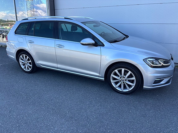Volkswagen Golf VII 12 of 27