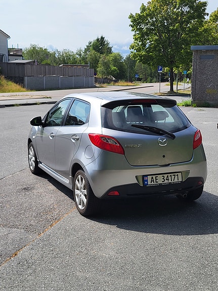 Mazda 2 5 of 5