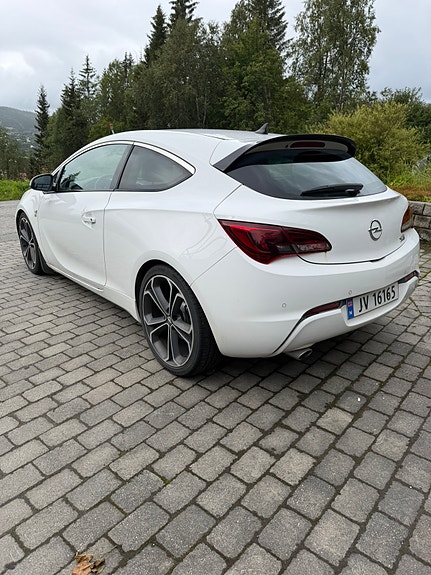 Opel Astra 3 of 5