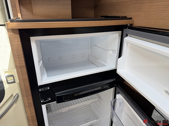 Rapido S666 F SCANDINAVIAN EXCLUSIVE-9 TRINNS AUTOMAT-FACE TO FACE-MARKISE-SYKKELSTATIV-GASSKOMFYR++ 27 of 30