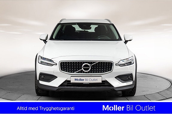 Volvo V60 Cross Country 3 of 5