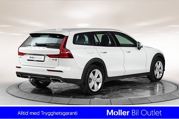 Volvo V60 Cross Country 5 of 5