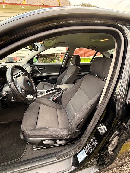 BMW 318d 23 of 30