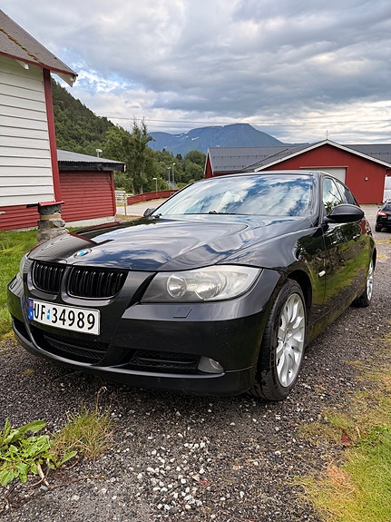 BMW 318d 8 of 30