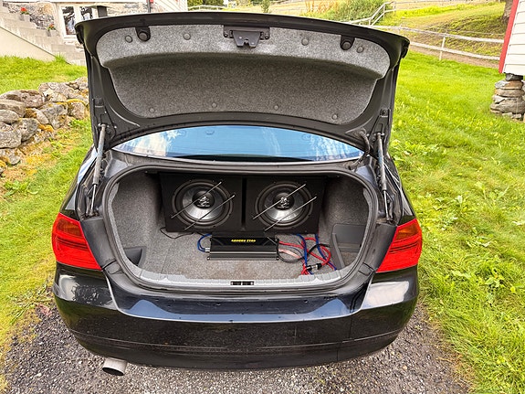 BMW 318d 21 of 30