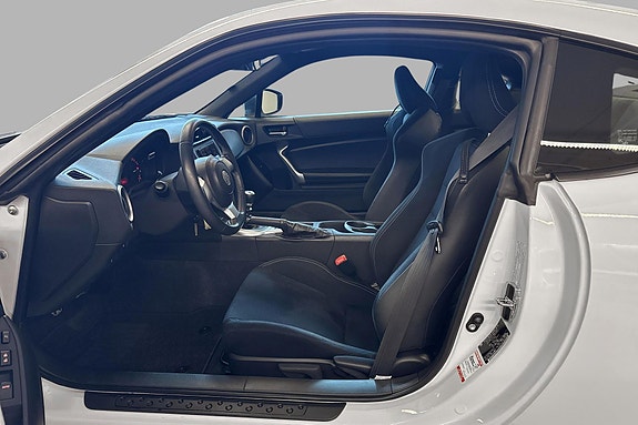 Toyota GT86 11 of 27