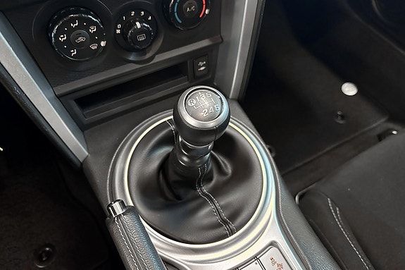 Toyota GT86 22 of 27