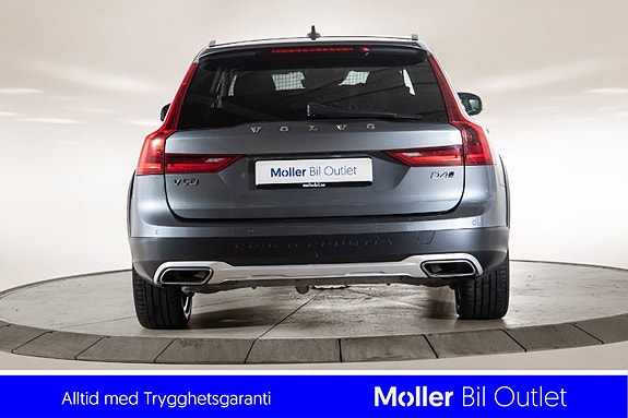 Volvo V90 Cross Country 4 of 5