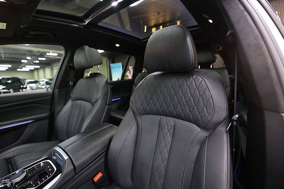 BMW X7 20 of 30