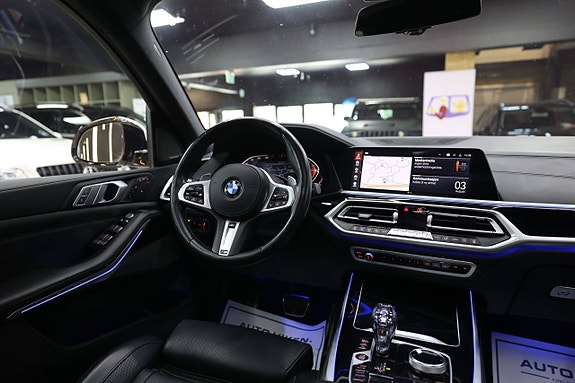 BMW X7 24 of 30