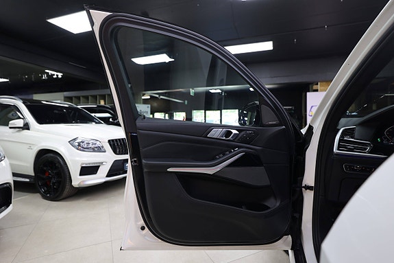BMW X7 15 of 30