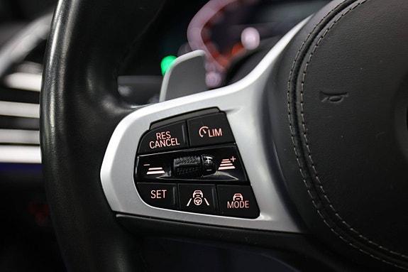 BMW X7 27 of 30