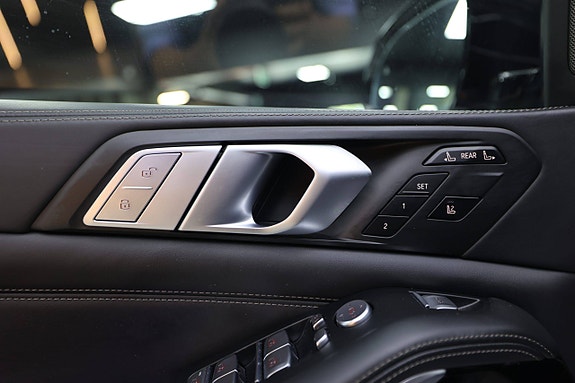 BMW X7 16 of 30