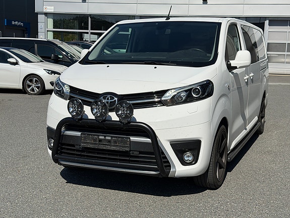 Toyota Proace 2 of 5