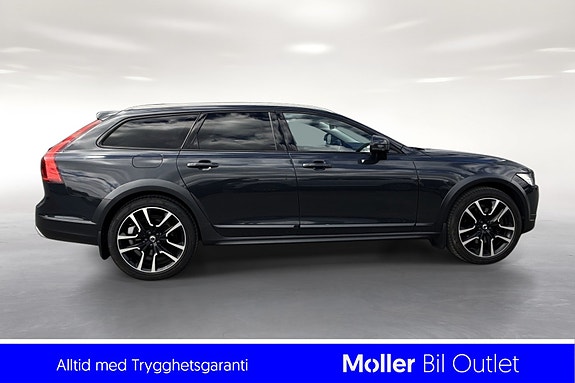 Volvo V90 Cross Country 4 of 5