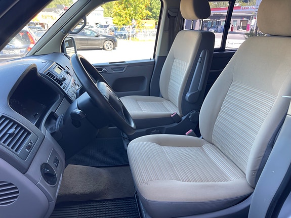 Volkswagen California 26 of 30