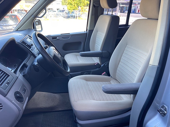 Volkswagen California 27 of 30