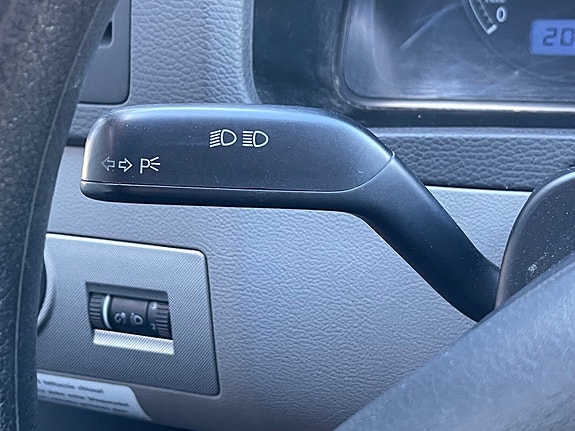 Volkswagen California 11 of 30