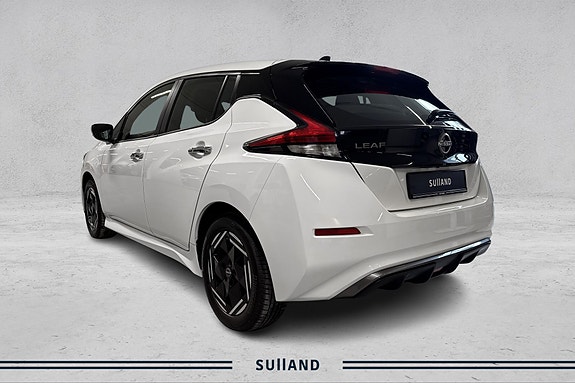 Nissan Leaf 3 of 5