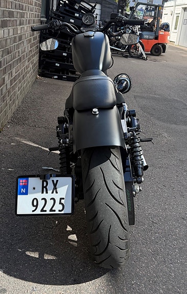 Harley-Davidson XL 883N Iron 5 of 5